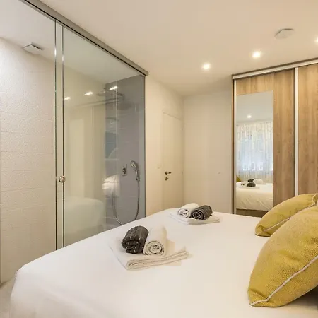 Lux Center| En Bathroom| Balcony * Split